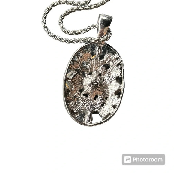 Premier Designs “Center Stage” 18" - 21" Necklace Hematite Pendant Retired - Picture 3 of 5